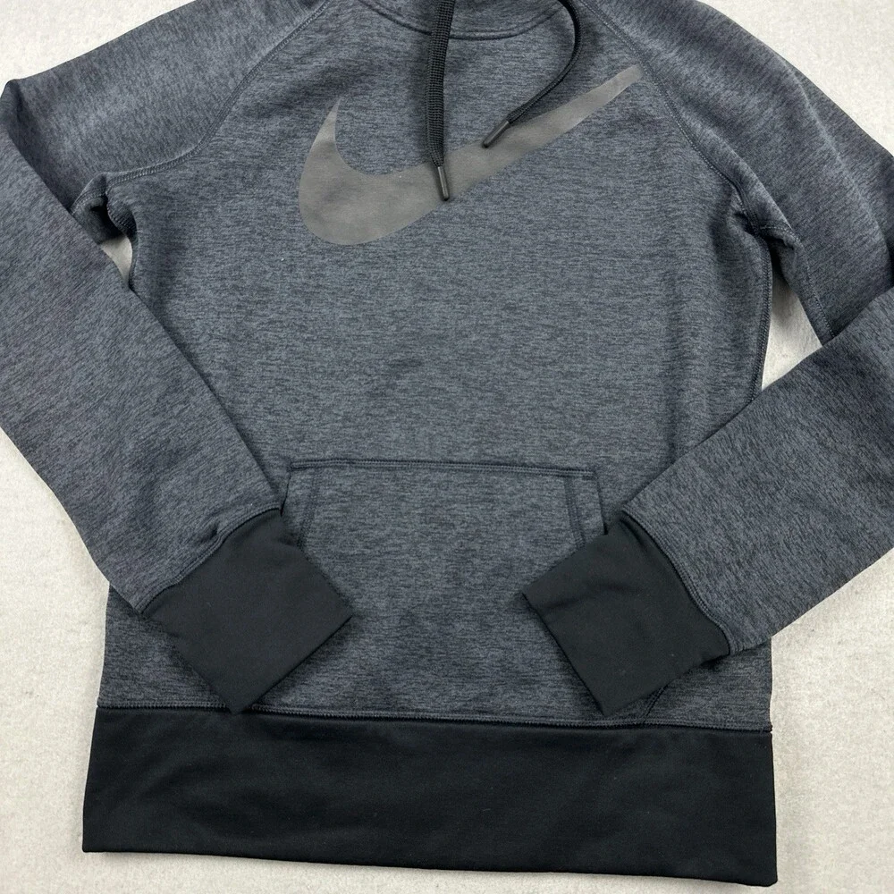 Nike sweatshirt size
